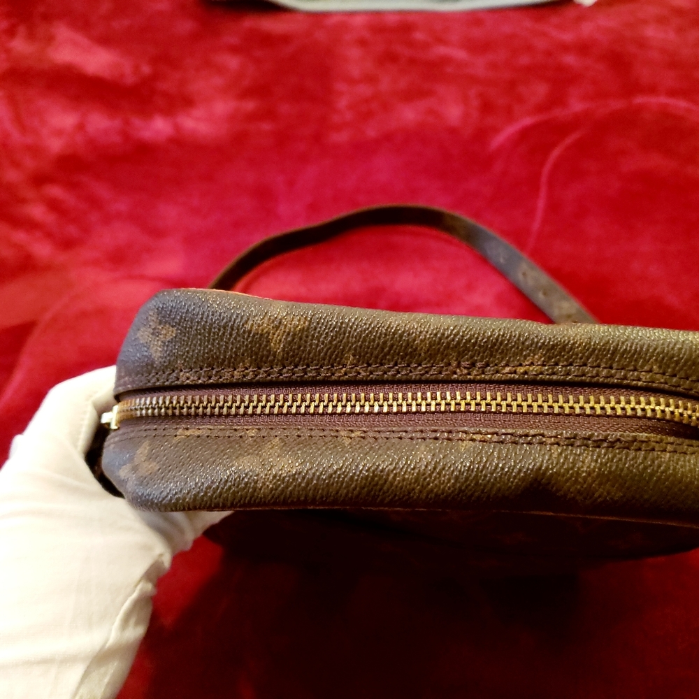 Vintage (LV) Louis Vuitton Monogram bag! - Picture 7 of 9